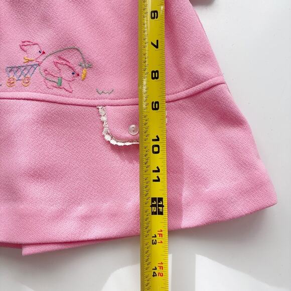 Vintage Baby Pink Dress Sz 12mo Lace Peter Pan Collar Embroidered Animal Mid Mod - Picture 9 of 11